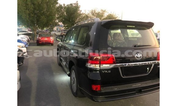 Acheter Import Voiture Toyota Land Cruiser Noir à Import - Dubai, Anse-la-Raye Acheter Import Voiture Toyota Land Cruiser Noir à Import - Dubai, Anse-la-Raye