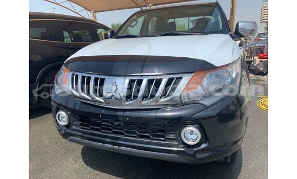Buy Import Mitsubishi L200 Black Car in Import - Dubai in Anse-la-Raye Buy Import Mitsubishi L200 Black Car in Import - Dubai in Anse-la-Raye