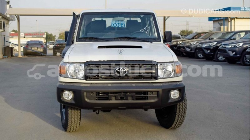 Big with watermark toyota land cruiser anse la raye import dubai 1199