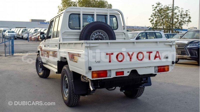 Big with watermark toyota land cruiser anse la raye import dubai 1199