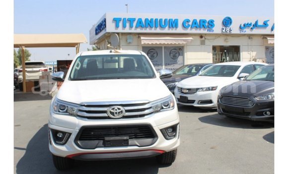 Buy Import Toyota Hilux White Car in Import - Dubai in Anse-la-Raye Buy Import Toyota Hilux White Car in Import - Dubai in Anse-la-Raye