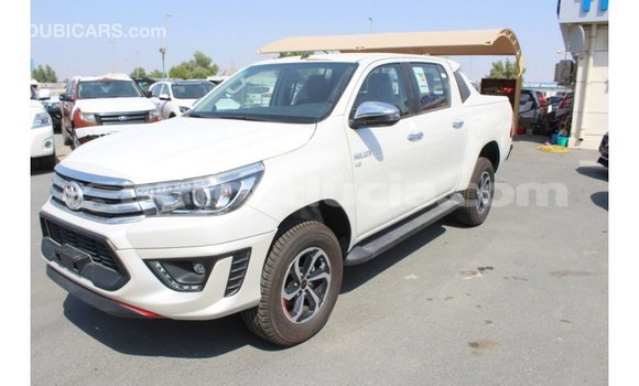 Buy Import Toyota Hilux White Car in Import - Dubai in Anse-la-Raye Buy Import Toyota Hilux White Car in Import - Dubai in Anse-la-Raye