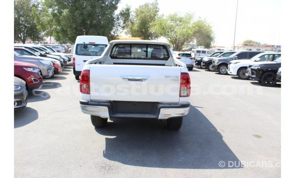 Buy Import Toyota Hilux White Car in Import - Dubai in Anse-la-Raye Buy Import Toyota Hilux White Car in Import - Dubai in Anse-la-Raye
