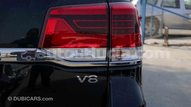 Big with watermark toyota land cruiser anse la raye import dubai 1214