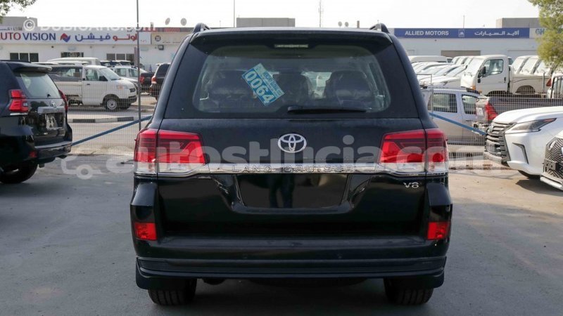 Big with watermark toyota land cruiser anse la raye import dubai 1214
