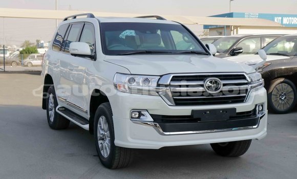 Buy Import Toyota Land Cruiser White Car in Import - Dubai in Anse-la-Raye Buy Import Toyota Land Cruiser White Car in Import - Dubai in Anse-la-Raye