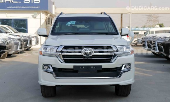 Buy Import Toyota Land Cruiser White Car in Import - Dubai in Anse-la-Raye Buy Import Toyota Land Cruiser White Car in Import - Dubai in Anse-la-Raye