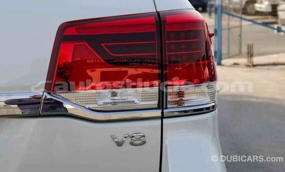 Buy Import Toyota Land Cruiser White Car in Import - Dubai in Anse-la-Raye Buy Import Toyota Land Cruiser White Car in Import - Dubai in Anse-la-Raye