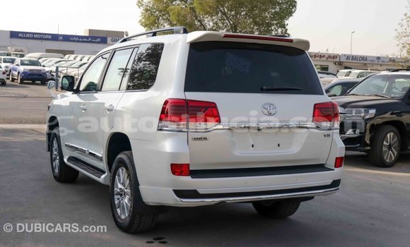 Buy Import Toyota Land Cruiser White Car in Import - Dubai in Anse-la-Raye Buy Import Toyota Land Cruiser White Car in Import - Dubai in Anse-la-Raye
