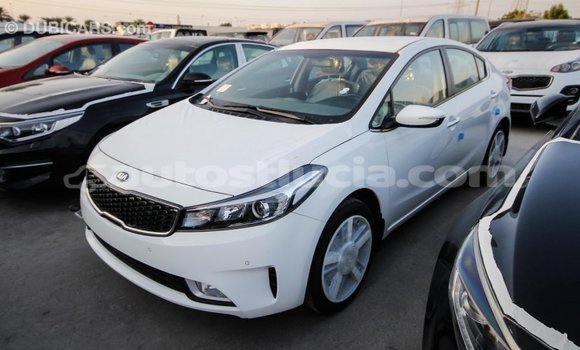 Acheter Import Voiture Kia Cerato Blanc à Import - Dubai, Anse-la-Raye Acheter Import Voiture Kia Cerato Blanc à Import - Dubai, Anse-la-Raye
