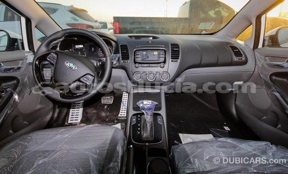 Acheter Import Voiture Kia Cerato Blanc à Import - Dubai, Anse-la-Raye Acheter Import Voiture Kia Cerato Blanc à Import - Dubai, Anse-la-Raye