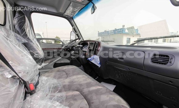 Acheter Import Voiture Hyundai Accent Blanc à Import - Dubai, Anse-la-Raye Acheter Import Voiture Hyundai Accent Blanc à Import - Dubai, Anse-la-Raye