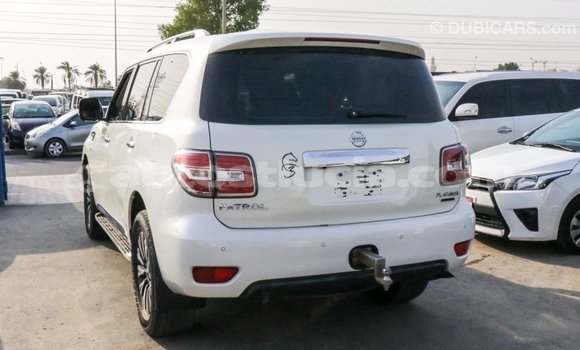Acheter Import Voiture Nissan Patrol Blanc à Import - Dubai, Anse-la-Raye Acheter Import Voiture Nissan Patrol Blanc à Import - Dubai, Anse-la-Raye