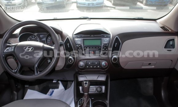 Buy Import Hyundai Tucson Beige Car in Import - Dubai in Anse-la-Raye Buy Import Hyundai Tucson Beige Car in Import - Dubai in Anse-la-Raye