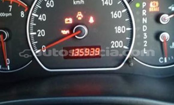 Buy Used Suzuki SX4 White Car in Castries in Castries