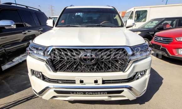 Buy Import Toyota Land Cruiser White Car in Import - Dubai in Anse-la-Raye Buy Import Toyota Land Cruiser White Car in Import - Dubai in Anse-la-Raye