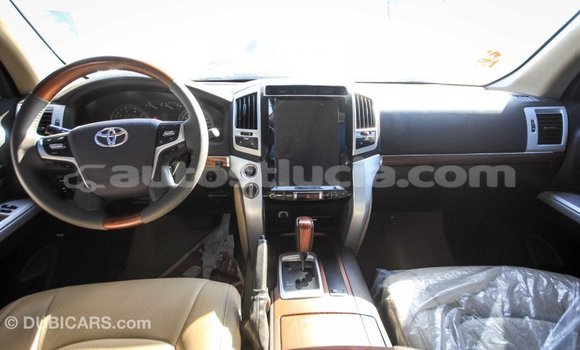 Buy Import Toyota Land Cruiser White Car in Import - Dubai in Anse-la-Raye Buy Import Toyota Land Cruiser White Car in Import - Dubai in Anse-la-Raye