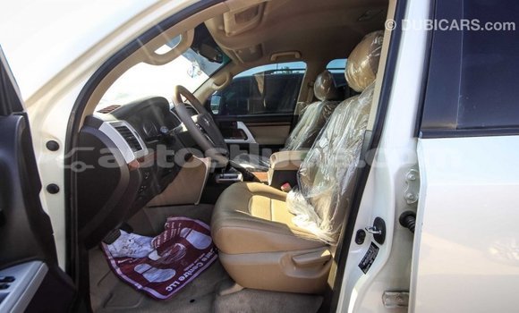Buy Import Toyota Land Cruiser White Car in Import - Dubai in Anse-la-Raye Buy Import Toyota Land Cruiser White Car in Import - Dubai in Anse-la-Raye