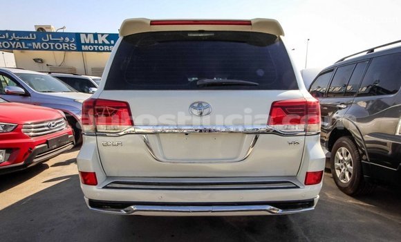 Buy Import Toyota Land Cruiser White Car in Import - Dubai in Anse-la-Raye Buy Import Toyota Land Cruiser White Car in Import - Dubai in Anse-la-Raye