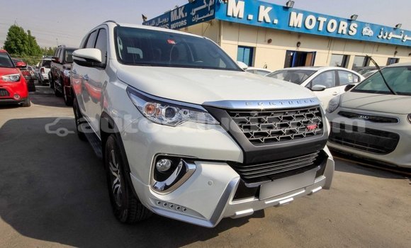 Buy Import Toyota Fortuner White Car in Import - Dubai in Anse-la-Raye Buy Import Toyota Fortuner White Car in Import - Dubai in Anse-la-Raye