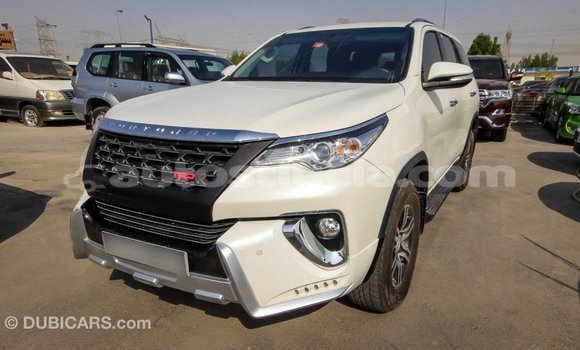 Buy Import Toyota Fortuner White Car in Import - Dubai in Anse-la-Raye Buy Import Toyota Fortuner White Car in Import - Dubai in Anse-la-Raye