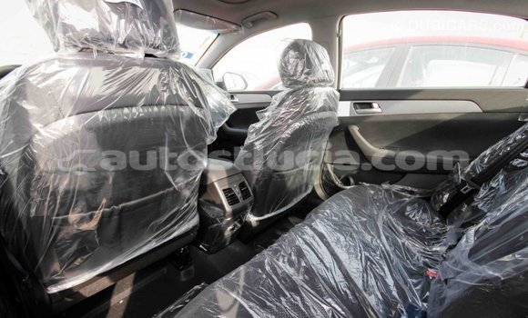 Acheter Import Voiture Hyundai Sonata Blanc à Import - Dubai, Anse-la-Raye Acheter Import Voiture Hyundai Sonata Blanc à Import - Dubai, Anse-la-Raye