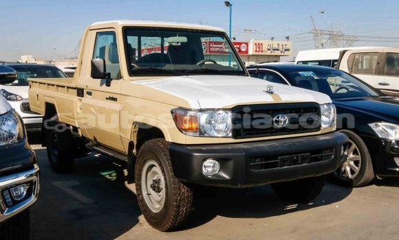 Buy Import Toyota Land Cruiser Beige Car in Import - Dubai in Anse-la-Raye Buy Import Toyota Land Cruiser Beige Car in Import - Dubai in Anse-la-Raye