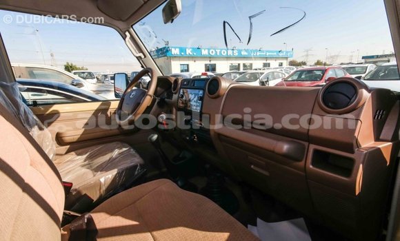 Buy Import Toyota Land Cruiser Beige Car in Import - Dubai in Anse-la-Raye Buy Import Toyota Land Cruiser Beige Car in Import - Dubai in Anse-la-Raye