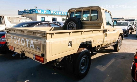 Buy Import Toyota Land Cruiser Beige Car in Import - Dubai in Anse-la-Raye Buy Import Toyota Land Cruiser Beige Car in Import - Dubai in Anse-la-Raye