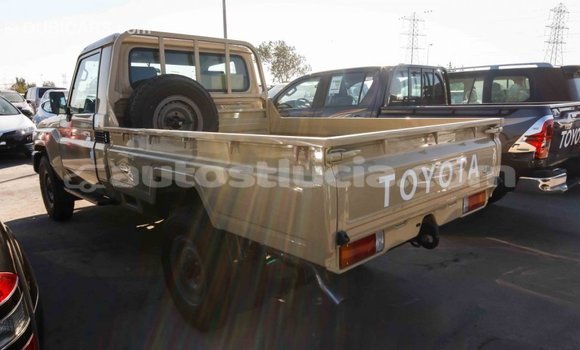 Buy Import Toyota Land Cruiser Beige Car in Import - Dubai in Anse-la-Raye Buy Import Toyota Land Cruiser Beige Car in Import - Dubai in Anse-la-Raye