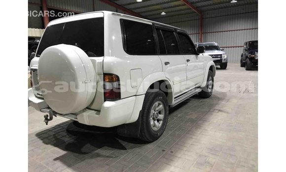 Acheter Import Voiture Nissan Patrol Blanc à Import - Dubai, Anse-la-Raye Acheter Import Voiture Nissan Patrol Blanc à Import - Dubai, Anse-la-Raye