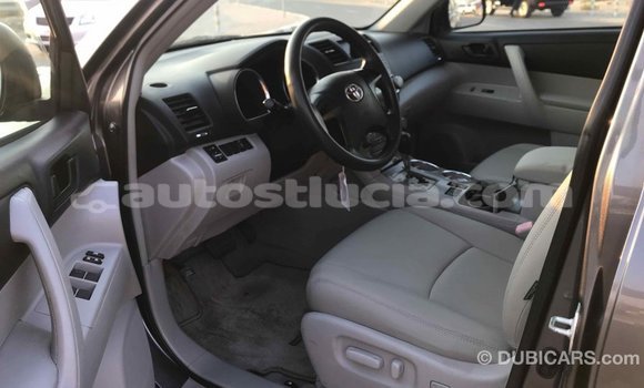 Buy Import Toyota Highlander Other Car in Import - Dubai in Anse-la-Raye Buy Import Toyota Highlander Other Car in Import - Dubai in Anse-la-Raye