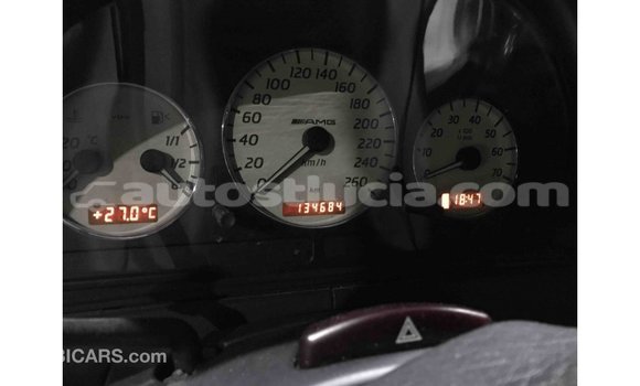 Acheter Import Voiture Mercedes-Benz 190 (W201) Bleu à Import - Dubai, Anse-la-Raye Acheter Import Voiture Mercedes-Benz 190 (W201) Bleu à Import - Dubai, Anse-la-Raye