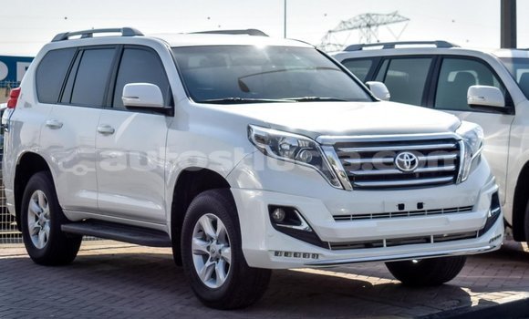 Acheter Import Voiture Toyota Prado Blanc à Import - Dubai, Anse-la-Raye Acheter Import Voiture Toyota Prado Blanc à Import - Dubai, Anse-la-Raye
