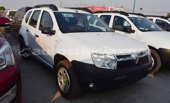 Acheter Import Voiture Renault Duster Blanc à Import - Dubai, Anse-la-Raye