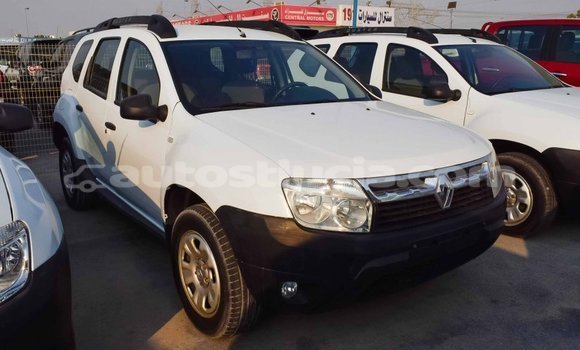 Acheter Import Voiture Renault Duster Blanc à Import - Dubai, Anse-la-Raye