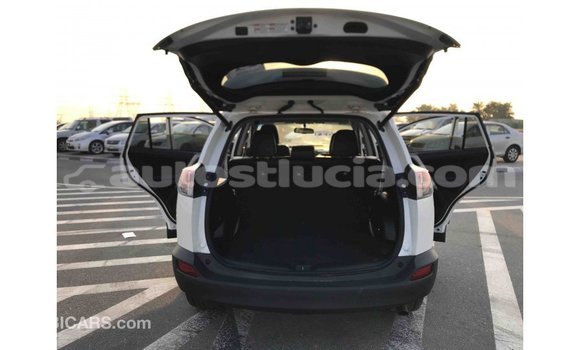 Buy Import Toyota HiAce White Truck in Import - Dubai in Anse-la-Raye Buy Import Toyota HiAce White Truck in Import - Dubai in Anse-la-Raye