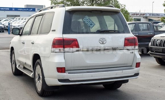 Buy Import Toyota Land Cruiser White Car in Import - Dubai in Anse-la-Raye Buy Import Toyota Land Cruiser White Car in Import - Dubai in Anse-la-Raye