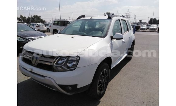 Acheter Import Voiture Renault Duster Blanc à Import - Dubai, Anse-la-Raye Acheter Import Voiture Renault Duster Blanc à Import - Dubai, Anse-la-Raye