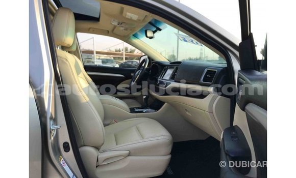 Buy Import Toyota Highlander Other Car in Import - Dubai in Anse-la-Raye Buy Import Toyota Highlander Other Car in Import - Dubai in Anse-la-Raye
