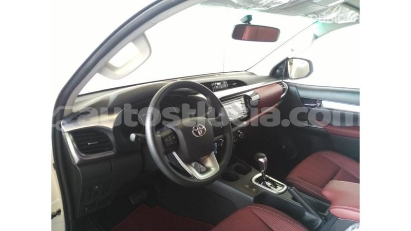 Big with watermark toyota hilux anse la raye import dubai 1379