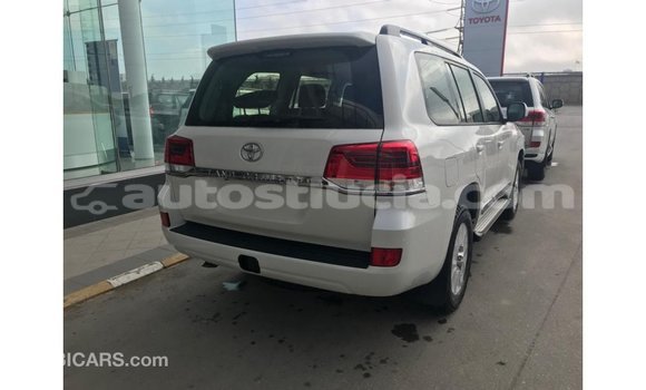 Buy Import Toyota Land Cruiser White Car in Import - Dubai in Anse-la-Raye Buy Import Toyota Land Cruiser White Car in Import - Dubai in Anse-la-Raye