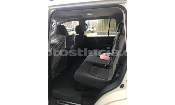 Buy Import Toyota Land Cruiser White Car in Import - Dubai in Anse-la-Raye Buy Import Toyota Land Cruiser White Car in Import - Dubai in Anse-la-Raye