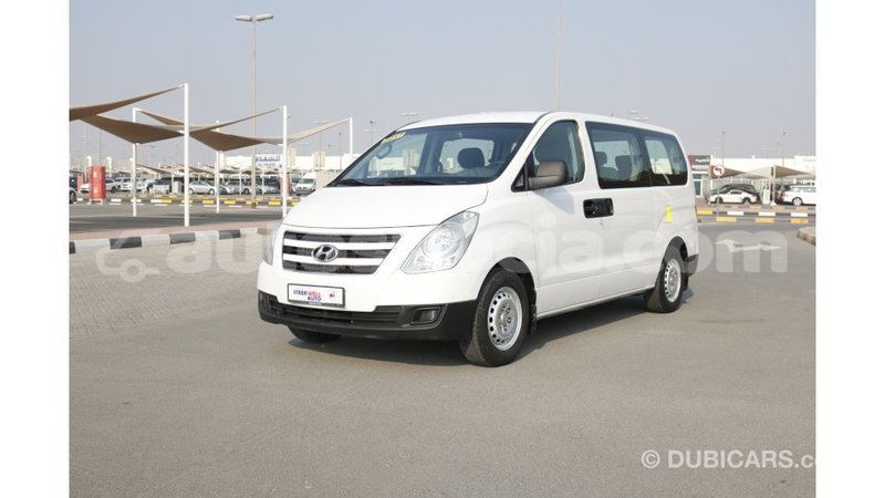 Big with watermark hyundai accent anse la raye import dubai 1391