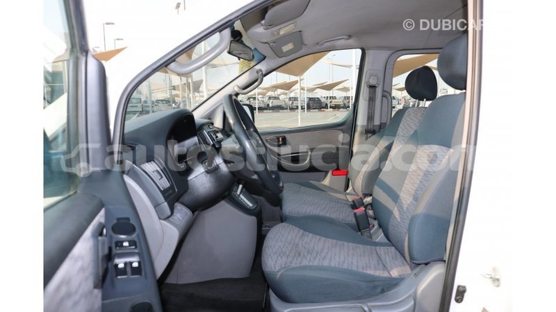 Big with watermark hyundai accent anse la raye import dubai 1391