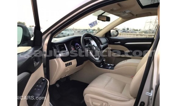 Buy Import Toyota Highlander Other Car in Import - Dubai in Anse-la-Raye Buy Import Toyota Highlander Other Car in Import - Dubai in Anse-la-Raye