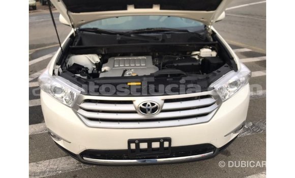 Buy Import Toyota Highlander White Car in Import - Dubai in Anse-la-Raye Buy Import Toyota Highlander White Car in Import - Dubai in Anse-la-Raye