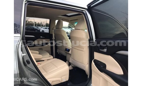 Buy Import Toyota Highlander Other Car in Import - Dubai in Anse-la-Raye Buy Import Toyota Highlander Other Car in Import - Dubai in Anse-la-Raye