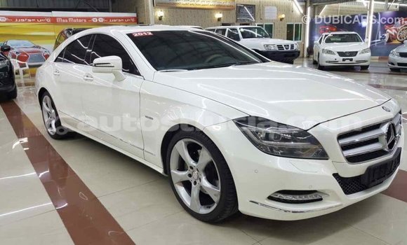 Buy Import Mercedes-Benz 190 (W201) White Car in Import - Dubai in Anse-la-Raye Buy Import Mercedes-Benz 190 (W201) White Car in Import - Dubai in Anse-la-Raye
