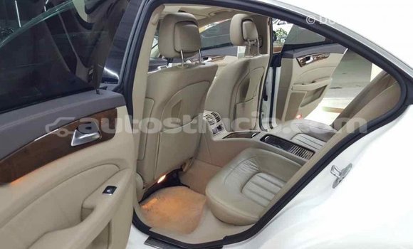 Buy Import Mercedes-Benz 190 (W201) White Car in Import - Dubai in Anse-la-Raye